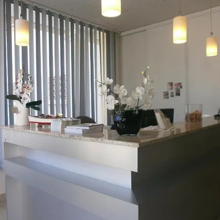 Hotel Au Tapis De Sable