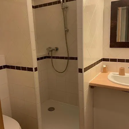 فندق Au Tapis De Sable سا سيرْ سور مير