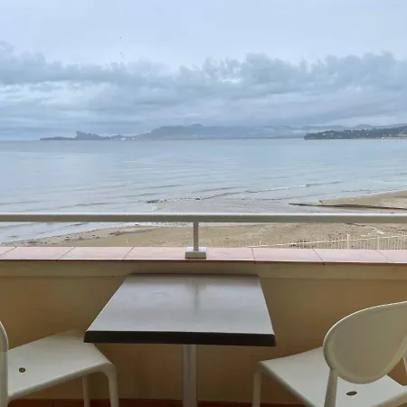 Hotel Au Tapis De Sable Saint-Cyr-sur-Mer