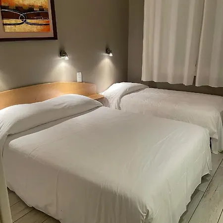 Au Tapis De Sable سا سيرْ سور مير