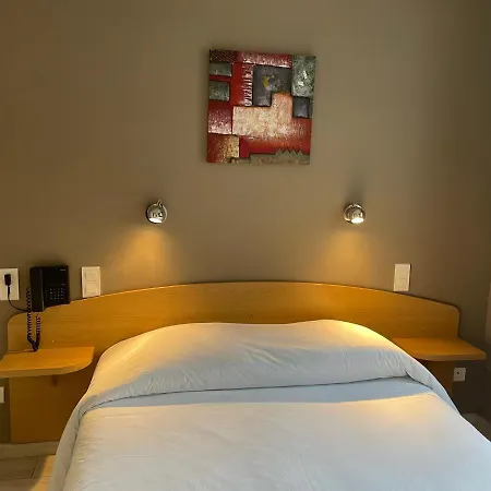 Au Tapis De Sable Hotel