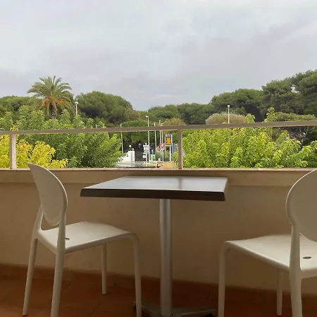 Au Tapis De Sable Hotel 2*