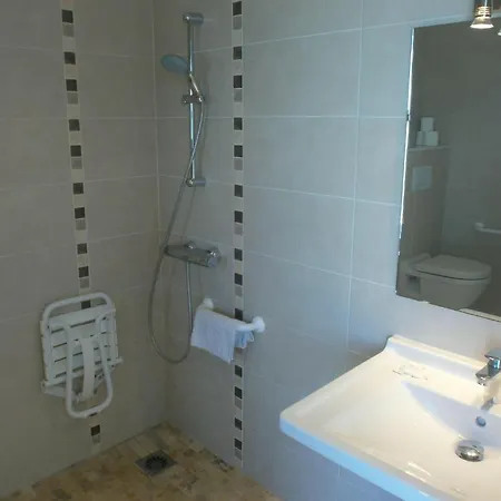 Au Tapis De Sable Hotel 2*