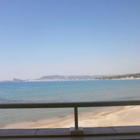 Au Tapis De Sable Hotel Saint-Cyr-sur-Mer