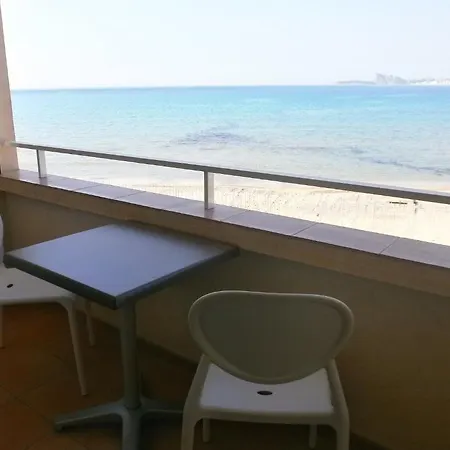 Au Tapis De Sable Hotel