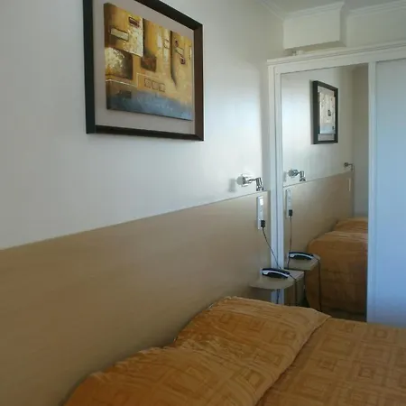 Au Tapis De Sable Hotel 2*