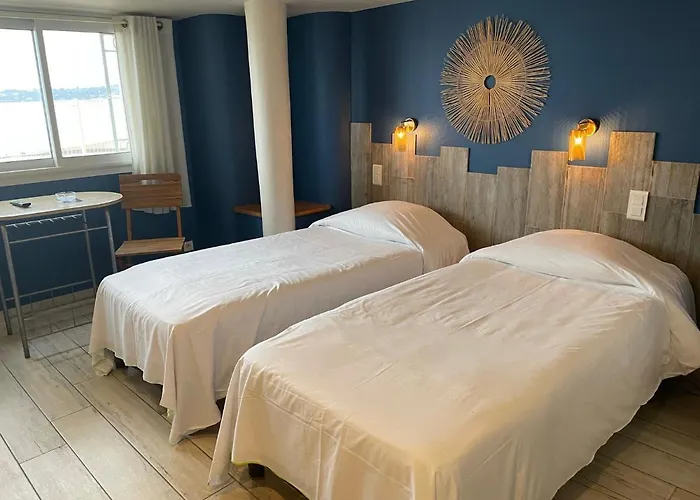 Au Tapis De Sable 2* Saint-Cyr-sur-Mer